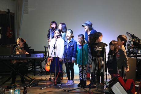 「One Voice Music Land」県央校の「感謝祭 2015～年納め発表会」