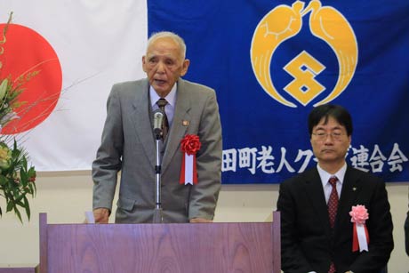 熟年者代表で謝辞を述べる田中さん