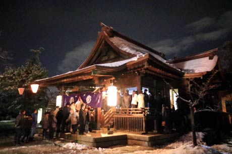 同じように献灯祭が行われた金山神社