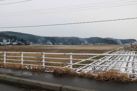 長岡市両高付近では一度に4カ所で塞の神の煙が上がっているのを見ることができた