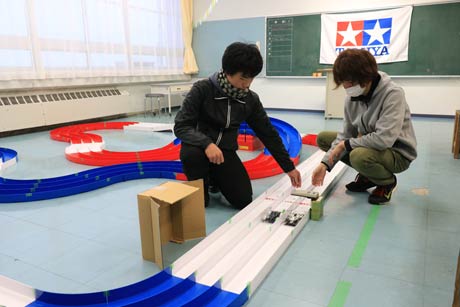 三条ものづくり学校の燕三条ミニ四駆大学
