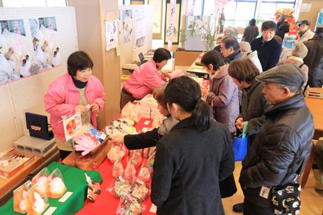飛ぶような売れ行きの道の駅国上