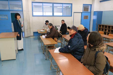 セカンドライフ応援セミナー「さんじょう気になるところバスツアー」で三条ものづくり学校を見学