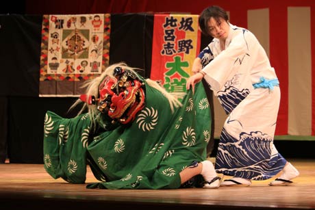 赤鏥神楽舞保存会の赤鏥神楽舞