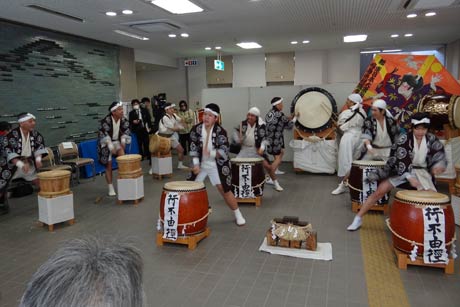 三條太鼓三小相承会の太鼓演奏