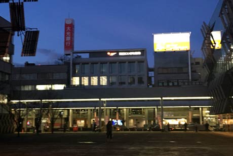 アオーレ長岡から見る駅前大通り
