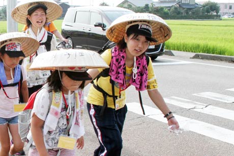 2013年の100km徒歩の旅で初めて学生スタッフとして参加した菅野さん