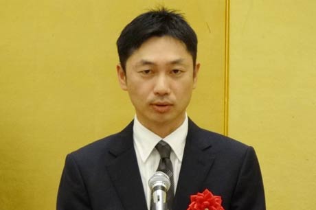 功労者表彰を受けた歴代会長を代表して50周年記念式典の年に会長を務めた野崎第46代会長が謝辞