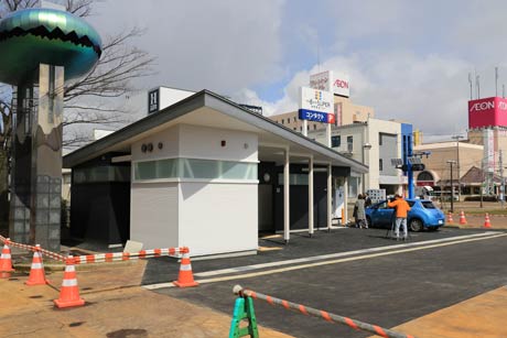 24時間利用できる新設の屋外トイレ