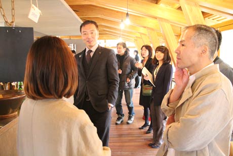 三条スパイス研究所で国定市長