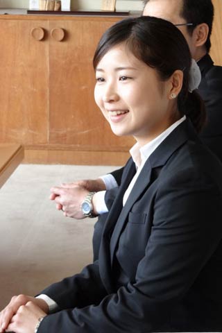 国定市長と歓談する五十嵐さん