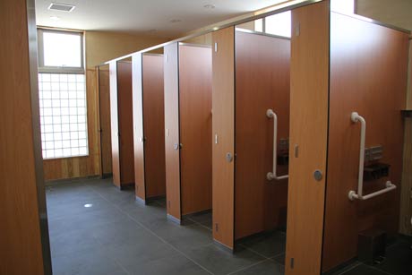 洋便器が9カ所に増えた女子トイレ