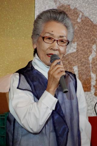 あいさつする五十嵐さん