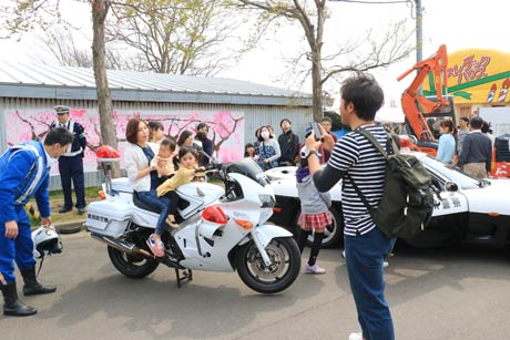 「はたらく車」大集合