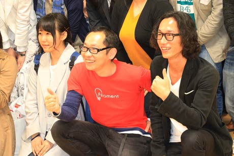 株式会社フィラメント代表の角勝さん(中央)と村上さん