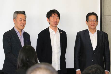 3人で記念撮影