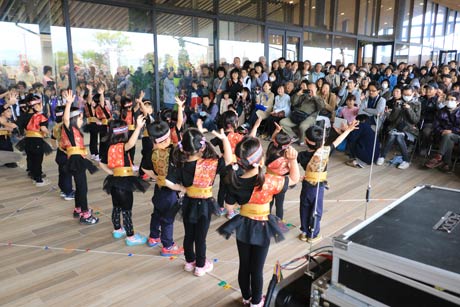 保内保育所幼児による遊戯