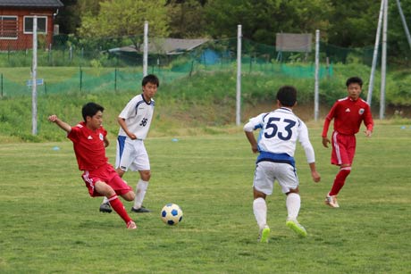 3、4日と開かれた県央FC主催のジュニアユースのサッカー親善試合「2016 Kenoh spring フェスティバル」