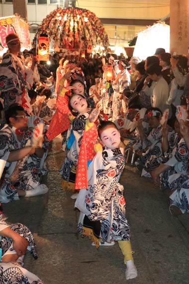 木場小路万灯組が戸隠神社で下座