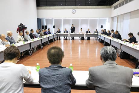  燕市避難計画案を審議した平成28年度第1回燕市防災会議