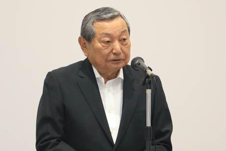 山崎悦次会長