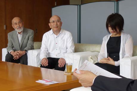 左から佐竹さん、林さん、和田さん