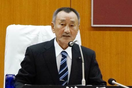 議長に就任した武石栄二氏