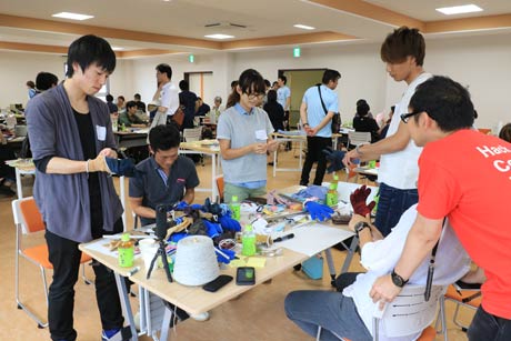 燕市で開かれた端材を使ったアイデアソン「TSUBAME HACK!」