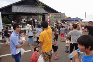 農産物直売所「ふるふる」で「ふるふる感謝祭」のじゃんけん大会