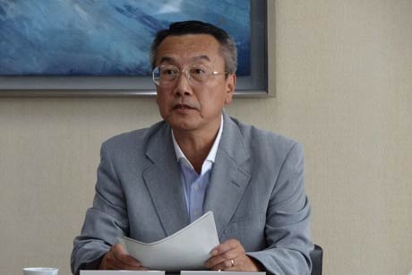 委員長に就いた東三条商店街の丸山俊雄会長