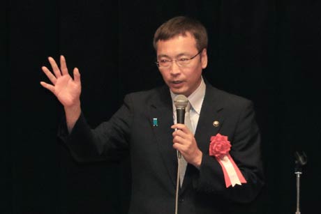 国定勇人三条市長