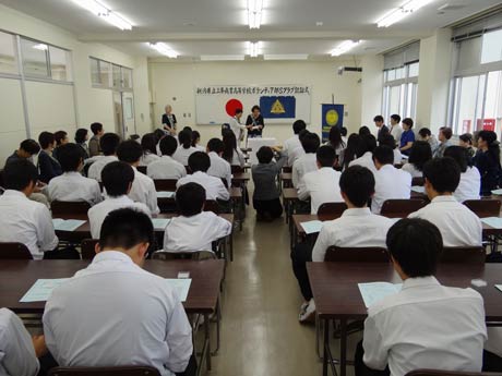 国際ソロプチミスト新潟-茜が県立三条商業高校ボランティア部Sクラブの認証式