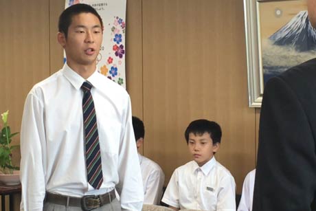  2年連続2回目の国体出場を決めた吉田高校3年酒井大輔さんが決意表明