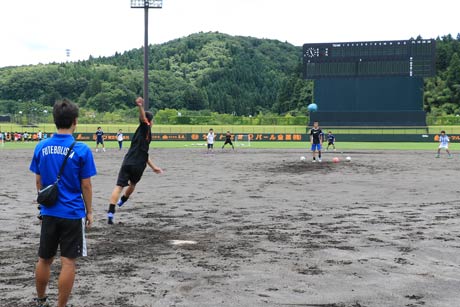 キックベースボール