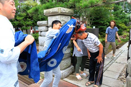 露払いの獅子神楽
