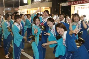 三条夏まつり初日は2.4万人、三条小児童には最後の晴れ舞台を用意