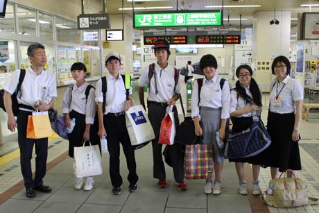 燕三条駅を発つ