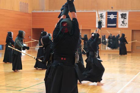 三条高校剣道部OB会のOB会交流稽古会と交流試合