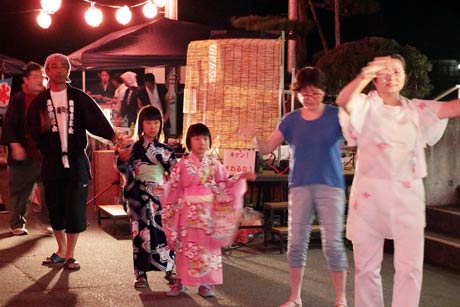  曲谷盆踊り大会