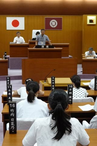 わかりやすい言葉で答える国定市長