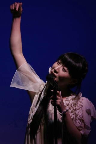 透明感あふれるillyさんのライブ