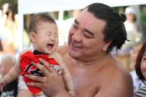 公開朝げいこに日馬富士、小学生とのけいこ、赤ちゃん横綱コンテストも