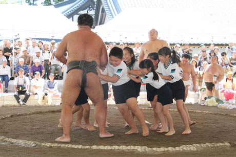 弥彦小学校3年生とふれあい子どもけいこ