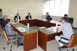 三条市実学系ものづくり大学開設検討委員会の第1回委員会