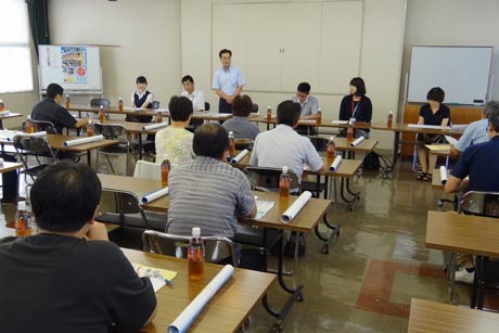  15日開かれた第36回燕青空即売会出店者説明会