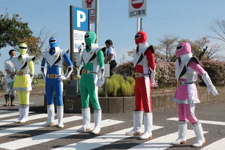 メテオレンジャーも加勢