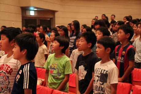 100kmを完歩の達成感を思いだす参加した小学生