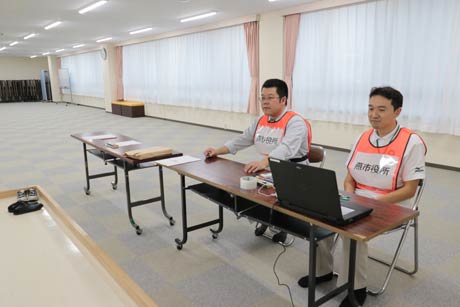 燕市役所燕庁舎に開設された自主避難所