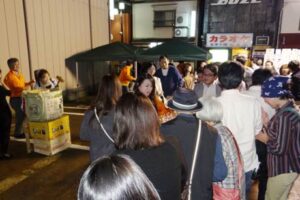「さんじょうバル街」本部で振る舞い酒