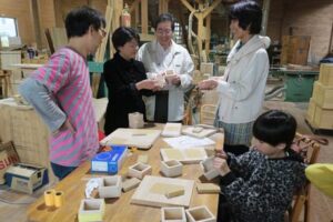 工場の祭典初参加のイシモクは桐で一合枡を作るワークショップ